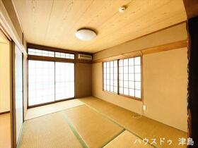 ●津島市唐臼町油田　中古一戸建て