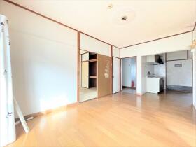 ●三日月住宅2号棟