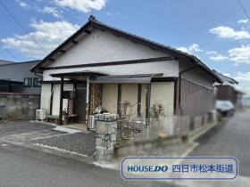 ●亀山市太岡寺町　中古一戸建て