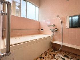 ●亀山市太岡寺町　中古一戸建て