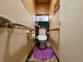 ●亀山市太岡寺町　中古一戸建て