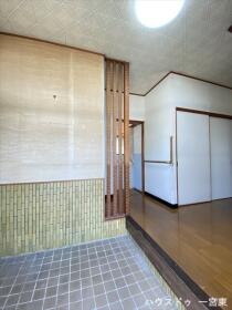 ●あま市西今宿六反地一　中古一戸建て