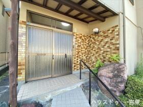 ●あま市西今宿六反地一　中古一戸建て