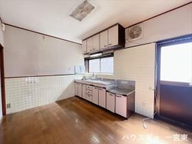 ●あま市西今宿六反地一　中古一戸建て