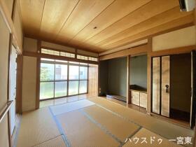 ●あま市西今宿六反地一　中古一戸建て