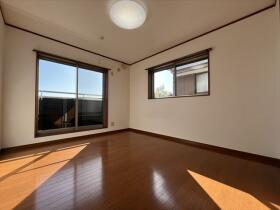 ●四日市市大字西阿倉川　中古一戸建て