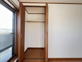 ●四日市市大字西阿倉川　中古一戸建て