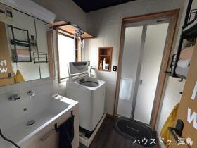 津島市唐臼町西島　中古一戸建て