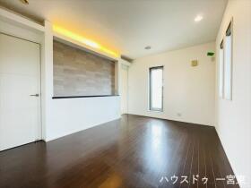 一宮市今伊勢町馬寄字上高見　中古一戸建て