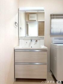 ●愛西市渕高町蔭島　中古一戸建て