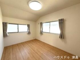 ●愛西市渕高町蔭島　中古一戸建て