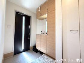 ●愛西市渕高町蔭島　中古一戸建て