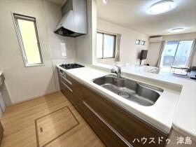 ●愛西市渕高町蔭島　中古一戸建て