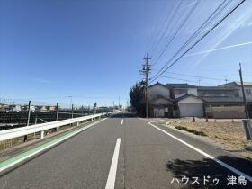 ●愛西市早尾町南川並　建築条件なし土地