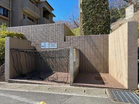 ●グローリアスヒルズ走井山公園壱番館