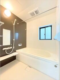 Ricca名古屋市西区こも原町1期　全3棟　2号棟　新築一戸建て