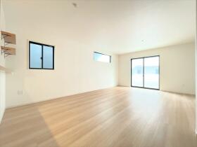 Ricca名古屋市西区こも原町1期　全3棟　2号棟　新築一戸建て