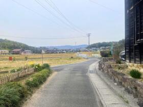 ●いなべ市員弁町東一色字丁田浦　中古一戸建て