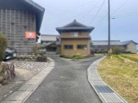 ●いなべ市員弁町東一色字丁田浦　中古一戸建て