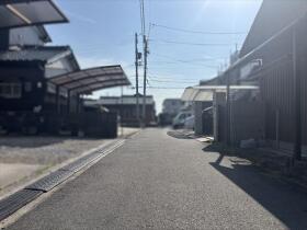 ●四日市市南富田町　建築条件なし土地