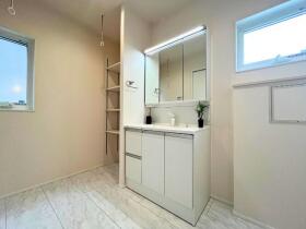 桑名市大字東方　新築一戸建て