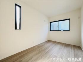 プレサンスアージュ岐阜羽衣町　全1棟　新築一戸建て