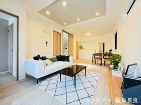 プレサンスアージュ岐阜羽衣町　全1棟　新築一戸建て