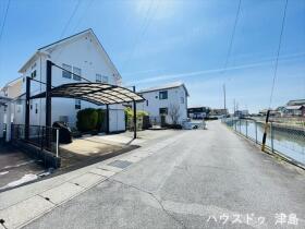 ●津島市神守町字八反田　中古一戸建て