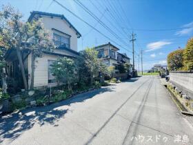 ●津島市鹿伏兎町下春日台　建築条件なし土地