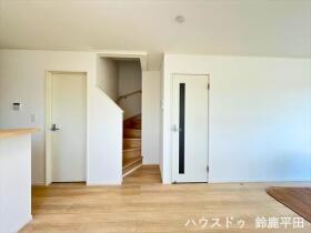 クレイドルガーデン鈴鹿市長太新町第4　1号棟　新築一戸建て