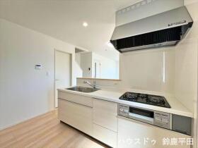 クレイドルガーデン鈴鹿市長太新町第4　1号棟　新築一戸建て
