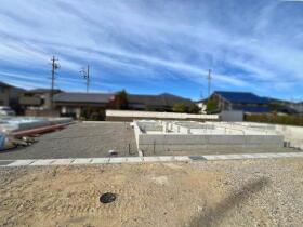 クレイドルガーデン菰野町菰野第13　全3棟　2号棟　新築一戸建て