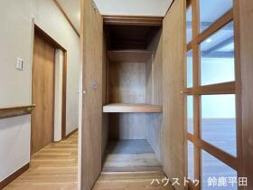 鈴鹿市岸岡町　中古一戸建て