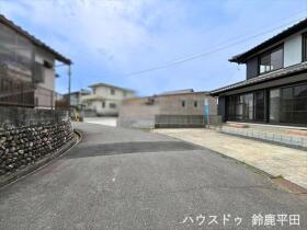 鈴鹿市岸岡町　中古一戸建て