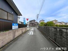 鈴鹿市自由ヶ丘2丁目　中古一戸建て