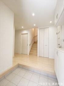 ●あま市新居屋辻畑　中古一戸建て