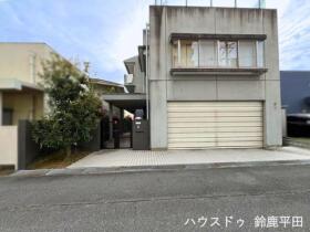 鈴鹿市自由ヶ丘1丁目　中古一戸建て
