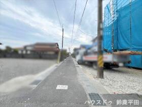 リナージュ鈴鹿市寺家6丁目01期　全2棟　2号棟　新築一戸建て