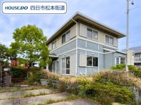 ●鈴鹿市寺家2丁目　中古一戸建て
