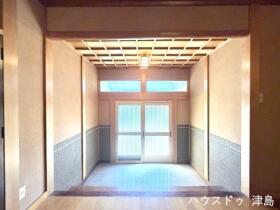 ●愛西市善太新田町十割上　中古一戸建て