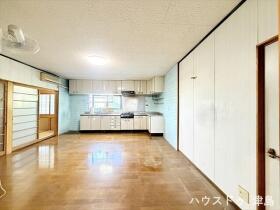 ●愛西市善太新田町十割上　中古一戸建て