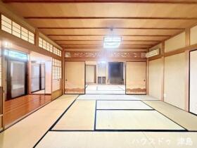 ●愛西市善太新田町十割上　中古一戸建て