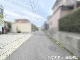 鈴鹿市寺家6丁目　未入居一戸建て