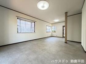 鈴鹿市岸岡町　中古一戸建て