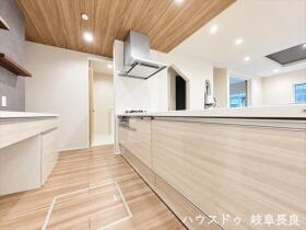 タマタウン城西小　全3棟　2号地　新築一戸建て