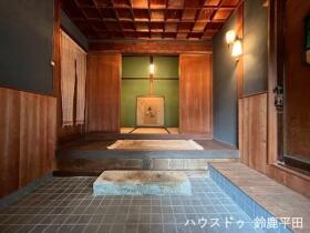 ●鈴鹿市若松北2丁目　中古一戸建て
