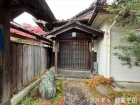 ●鈴鹿市若松北2丁目　中古一戸建て