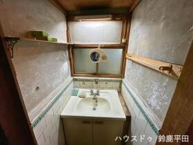 ●鈴鹿市若松北2丁目　中古一戸建て