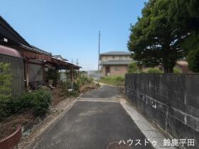 鈴鹿市国分町　建築条件なし土地