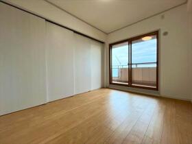 サンマンション泊山公園　1番館